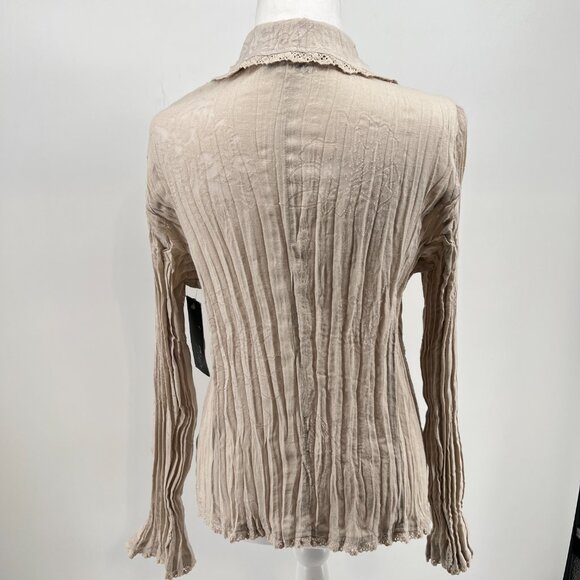 Flair Women's Size Large Button-Down Shirt – Cotton Blend with Lace & wrinkled - Picture 5 of 13